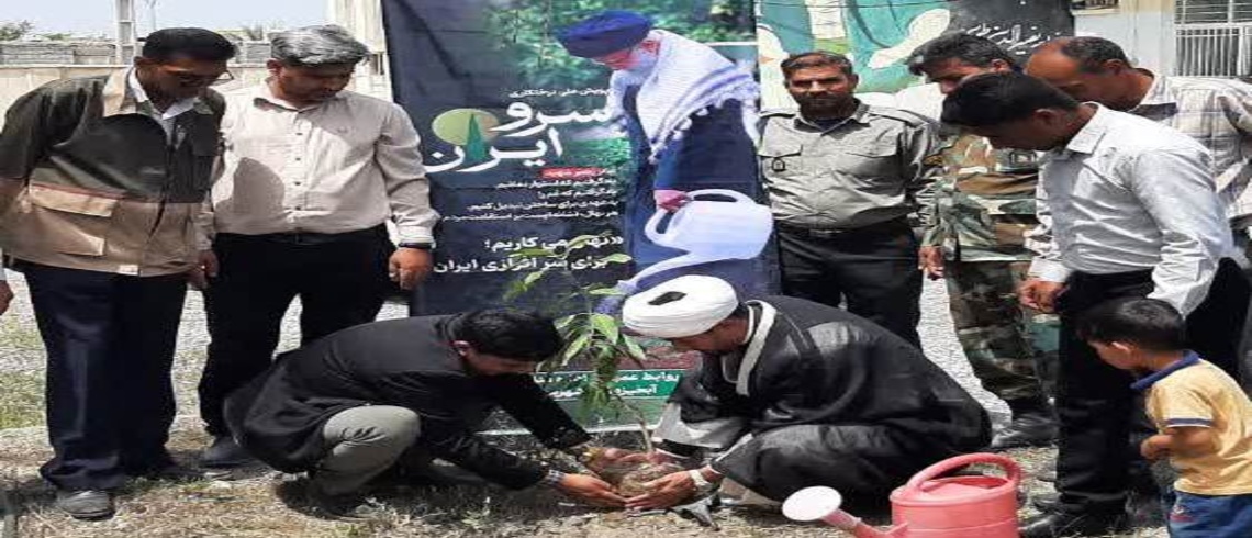 نهال‌هایی برای روشن ماندن راه شهیدان در دل کتابخانه‌های رودان