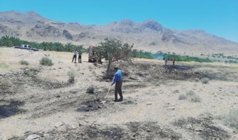 اطفاء حریق در منطقه رزدر شهرستان حاجی آباد