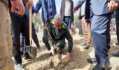 تکریم ارباب رجوع و تکریم همکاران مهمترین اولویت های ما در سال 98 است