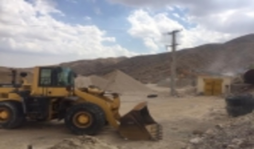 بازدید دوره‌ای از معادن با محوریت بهره‌برداری اصولی شهرستان بستک 