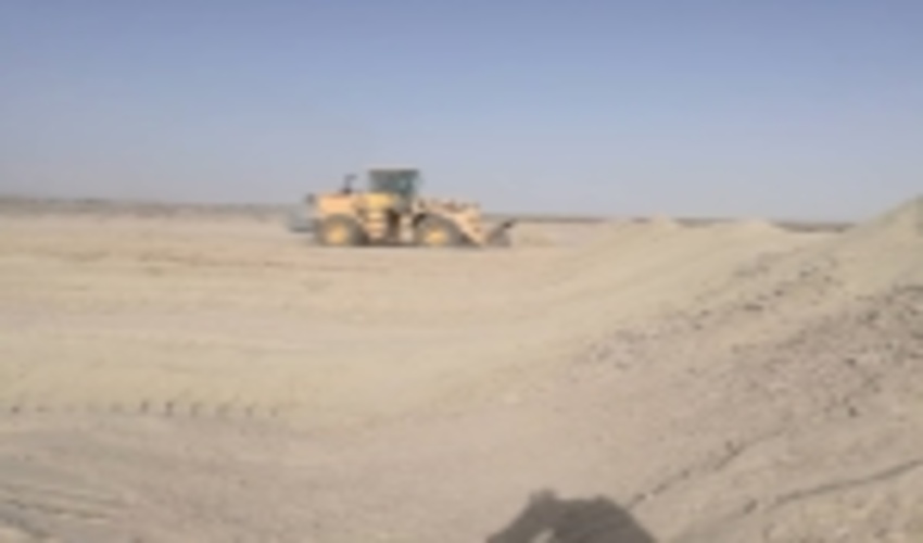 پیشرفت 93 درصدی پروژه عملیات احداث بند و بندسار خاکی منطقه چاه مسلم شهرستان بندرلنگه