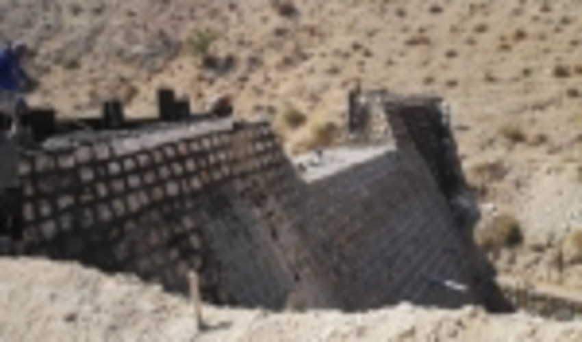 پیشرفت 90 درصدی سازه های آبخیزداری کناردان از توابع شهرستان پارسیان‎