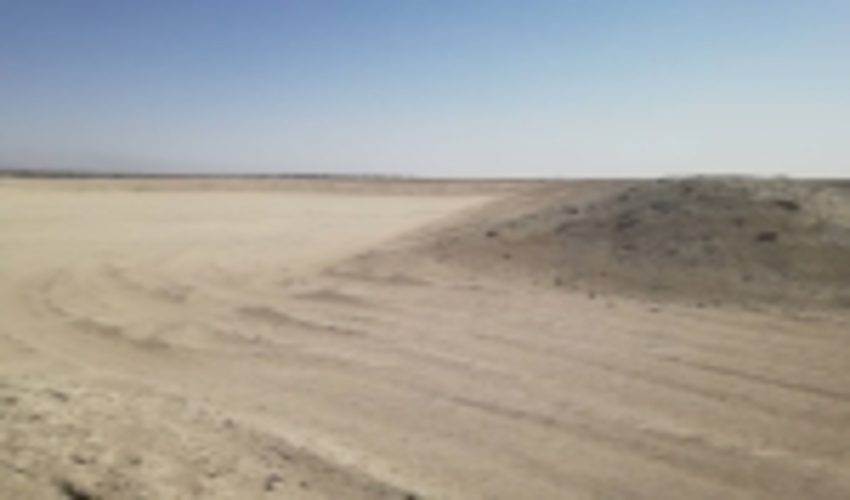 نظارت بر  پروژه عملیات احداث بند و بندسار خاکی منطقه چاه مسلم شهرستان  بندرلنگه