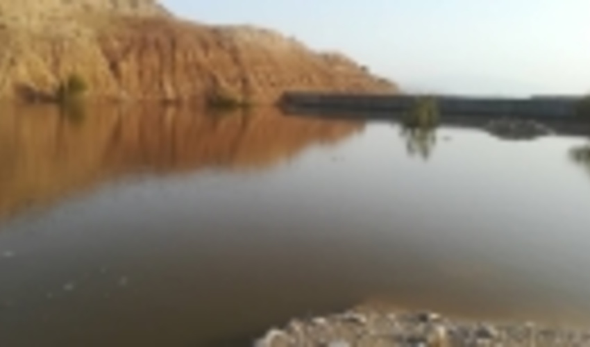 آبگیری سازه آبخیزداری در حوزه  آبخیز رودشور  در پی بارش های اخیر 