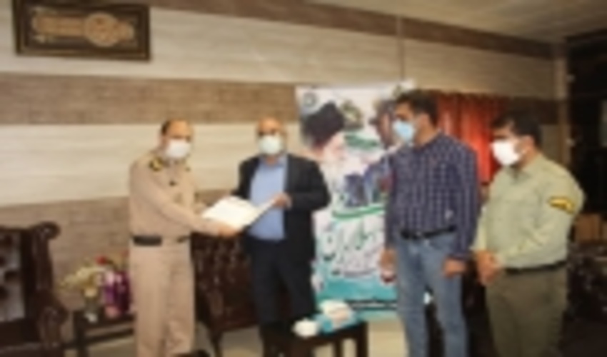 تقدیر فرمانده منطقه دوم دریایی ولایت از مهندس موسوی مدیرکل منابع طبیعی و آبخیزداری استان هرمزگان                          