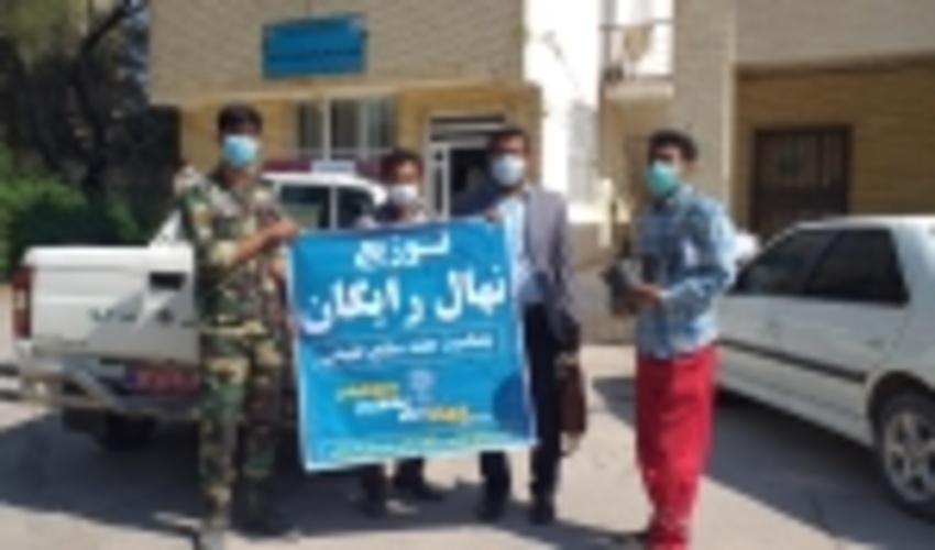 توزیع نهال رایگان  در اداره منابع طبیعی و آبخیزداری شهرستان بندرعباس 