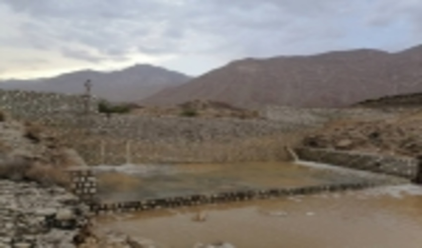 آبگیری سازه آبخیزداری حوزه آبخیز کروکان شهرستان بندرعباس در پی بارش های اخیر در این منطقه 