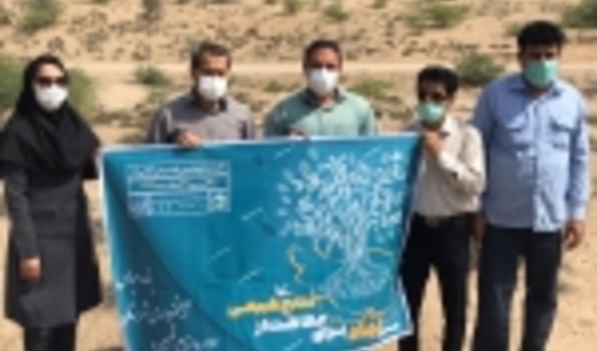 کاشت نهال در روستای برتمب  به مناسبت گرامیداشت هفته منابع طبیعی و آبخیزداری