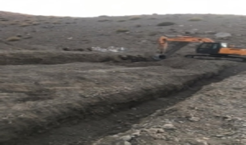 پی کنی پروژه آبخیزداری از منطقه فاقد سد بنه دان شهرستان حاجی آباد