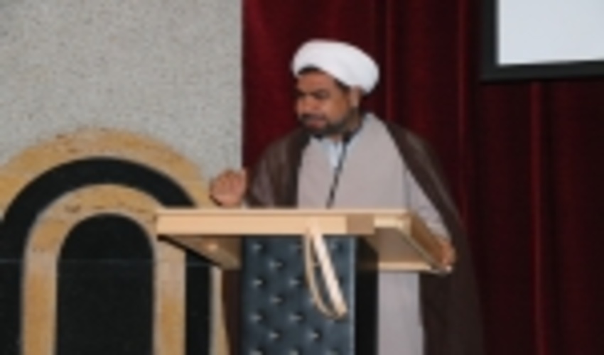 زن نمونه صبر وشکیبایی وایثار است