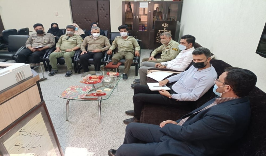 ديدار رئيس و پرسنل اداره منابع طبيعى و آبخيزدارى شهرستان بستك با رئیس دادگسترى به مناسبت هفته قوه قضائيه