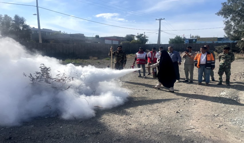 	تحویل و تحول بوستان ساحلی بندرپل شهرستان بندرخمیر‎