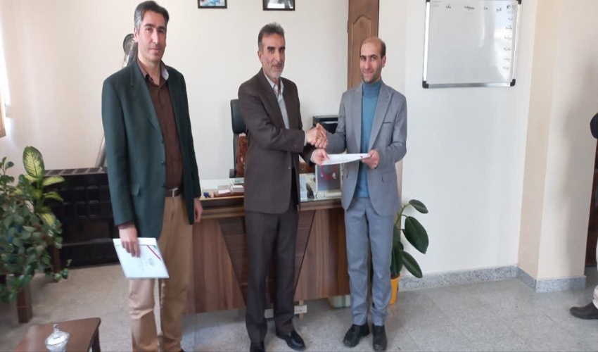 برگزاری کارگاه آموزشی حفظ ، احیاء و بهره برداری از گیاهان دارویی در حاجی آباد