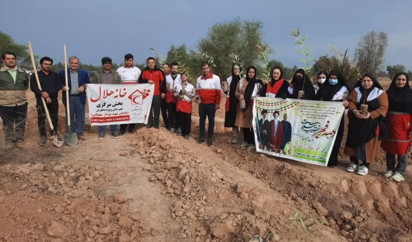 دیدار پرسنل اداره منابع طبیعی با رئیس دادگستری شهرستان جاسک به مناسبت هفته منابع طبیعی 