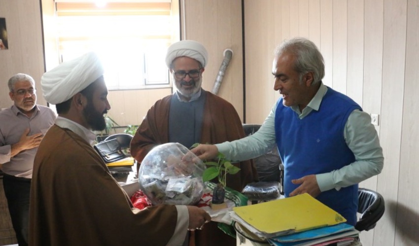 همزمان با هفته منابع طبیعی و روز درختکاری؛ آیین درختکاری در سازمان مرکزی دانشگاه پیام نور برگزار شد