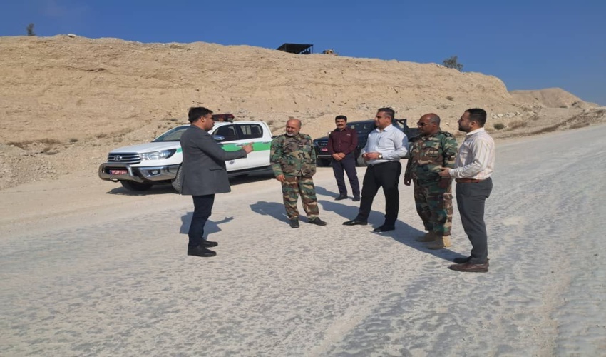 نواختن زنگ طبیعت در دبستان عدالت رمچاه ، شهرستان قشم‎