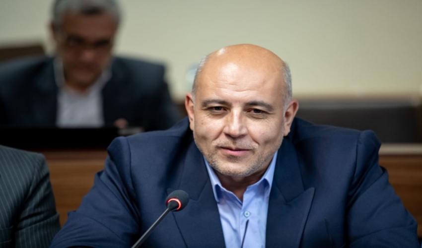 از مدیر کل منابع طبیعی هرمزگان  به دلیل نقش موثر در اجرای برنامه های بسیج کارمندی تجلیل شد 