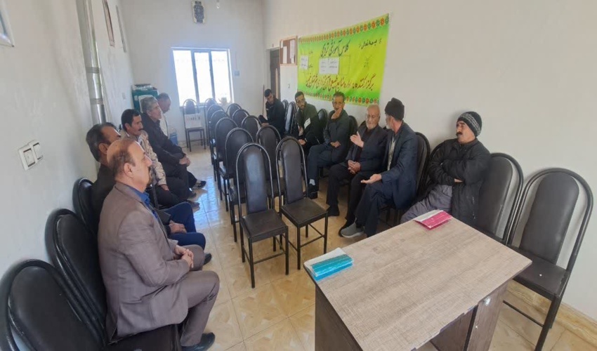 دوره آموزشی ((تربیت آبخیزیار ماهر)) به بانوان کشاورز در ایام الله دهه مبارک فجر در بندرخمیر‎