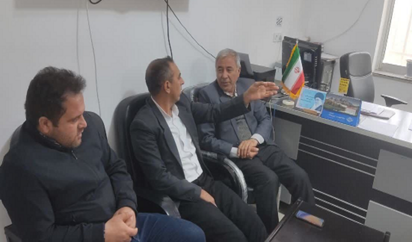 غبار روبی گلزار شهدای گمنام شهرستان بندرخمیر‎
