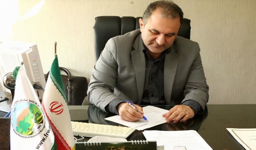   مناسب سازی فضای اداره منابع طبیعی بندرخمیر برای ایام الله دهه مبارک فجر 