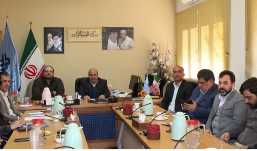 ثبت نام کارمندان اداره منابع طبیعی و آبخیزداری شهرستان پارسیان برای دریافت کارت هموشمند همیار طبیعت