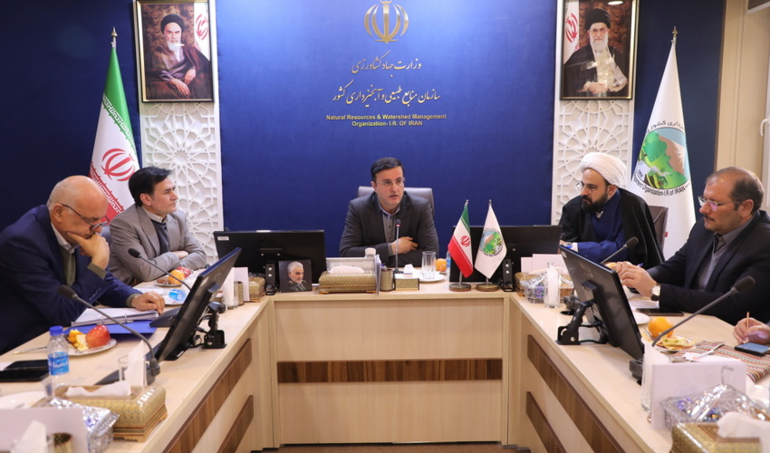 جلسه هم اندیشی دست اندرکاران و تسهیلگران منابع طبیعی و آبخیزداری شهرستان حاجی آّباد صندوق توسعه ملی 97
