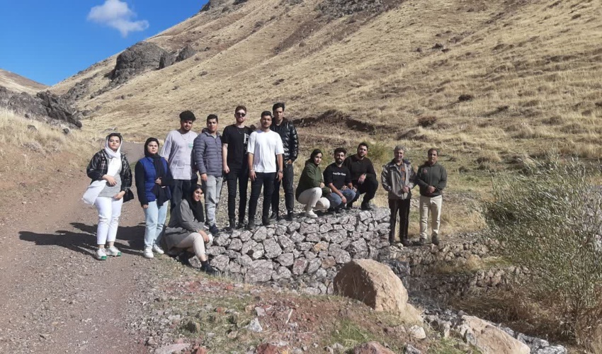 پیشرفت فیزیکی 48 درصدی عملیات آبخیزداری حوزه انجیره شهرستان بندرلنگه  