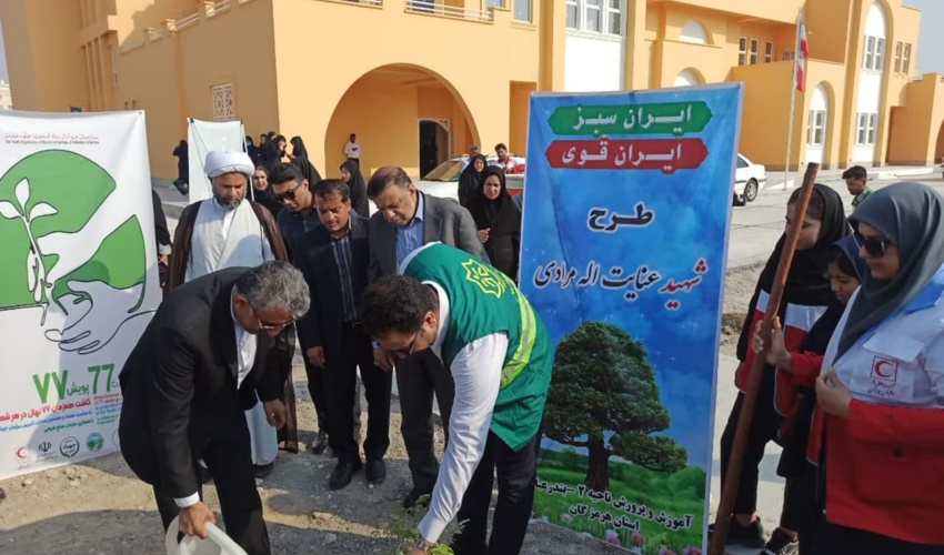 جلسه هم اندیشی رئیس اداره منابع طبیعی جاسک و رئیس اداره راه و شهرسازی این شهرستان 