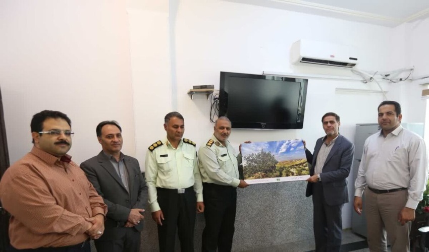 بررسی و حل مشکل اراضی ملی روستای چنک ، بخش مهران شهرستان بندرلنگه