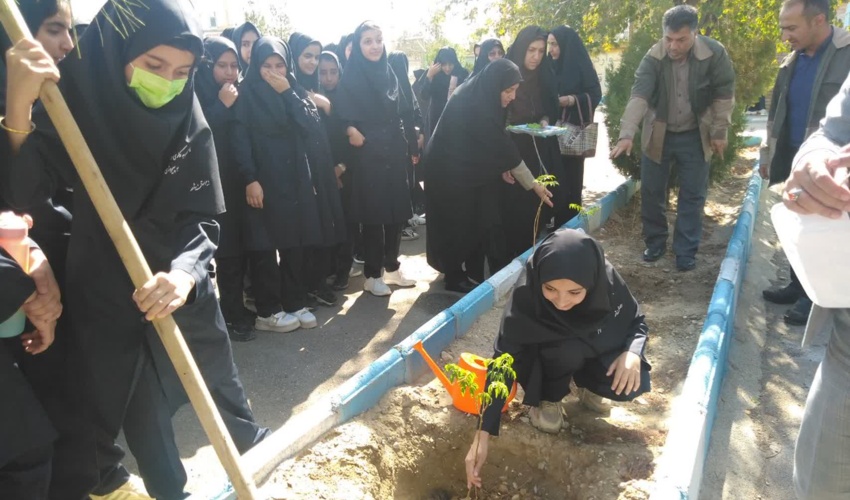 بازدید اعضاء کارگروه صندوق حمایت از منابع طبیعی هرمزگان از تعاونی های شهرستان میناب