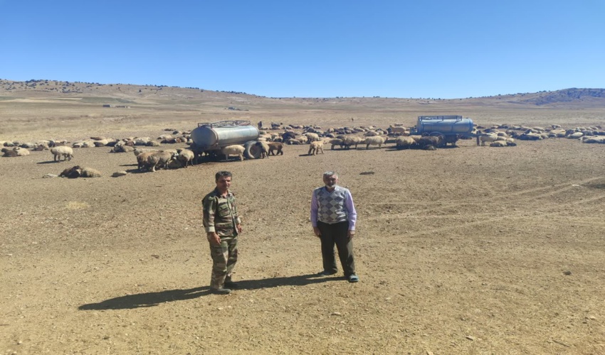 اجرای عملیات آبخیزداری(خشکه چین) با مشارکت جوامع محلی و سازمان مردم نهاد در رودان‎