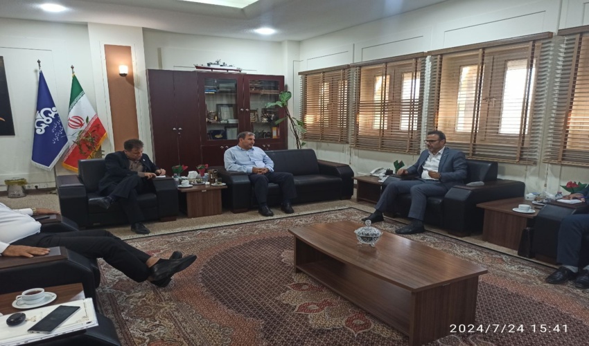 جلسه بررسی و رفع مشکل کمبود زمین در روستاهای زیارت شهرستان سیریک