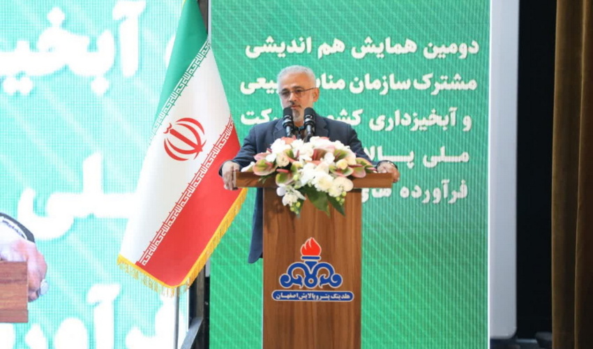 آغازبرداشت میوه دازدربشاگرد