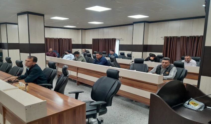 بازدید از عملیات احیاء و توسعه گیاه آویشن در منطقه مازگرد احمدی شهرستان حاجی آباد