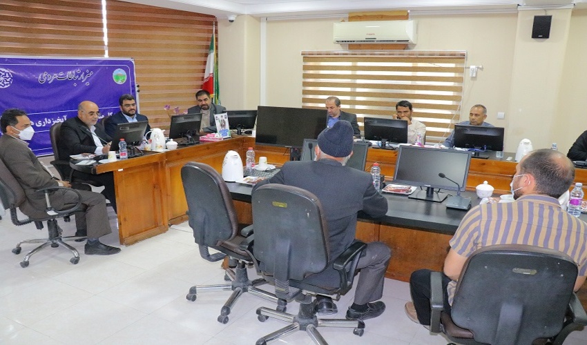 برگزاری میز ارتباط مردمی معاون استاندار و مدیرکل منابع طبیعی و آبخیزداری هرمزگان