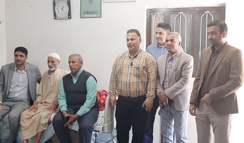 دیدار با خانواده شهداء، شهرستان قشم