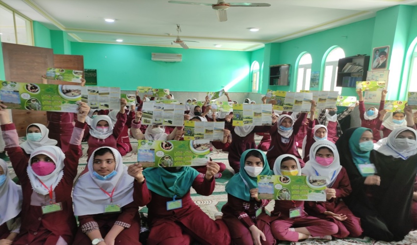 مسابقه شعر نویسی با موضوع طبیعت در دبستان دخترانه شهید عیسی حیدری برگزار شد 