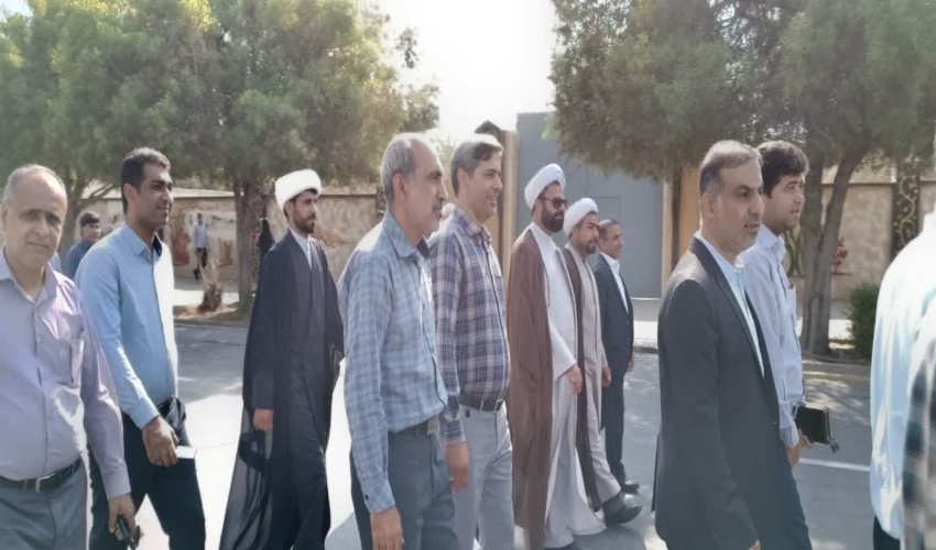 حضور همکاران منابع طبیعی هرمزگان در راهپیمایی یوم الله ۱۳ آبان در بندرعباس 