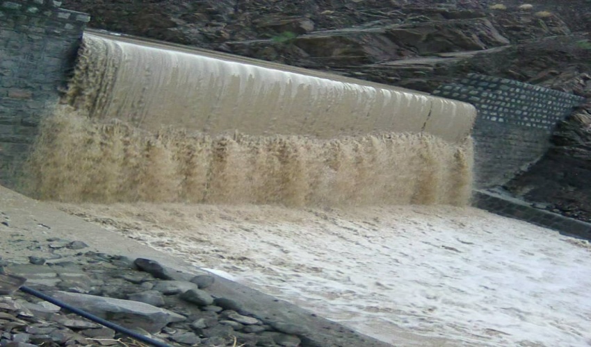 سازه آبخیزداری کهن بالا در شهرستان بندرعباس 15 هزار مترمکعب آبگیری شد