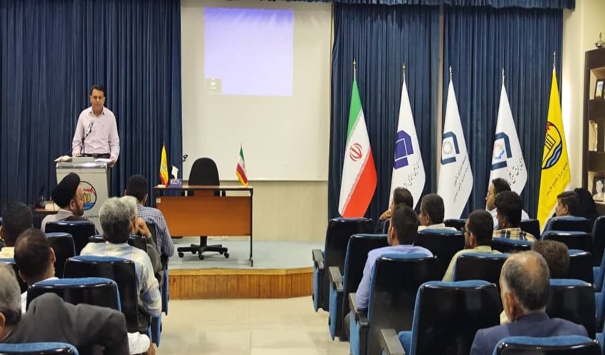 جلسه شورای اداری با حضور رییس اداره منابع طبیعی و آبخیزداری بندرعباس در بخش قلعه قاضی 