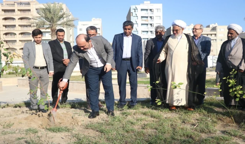 کاشت نهال به مناسبت شهادت سردار سلیمانی در استاندار ی هرمزگان 