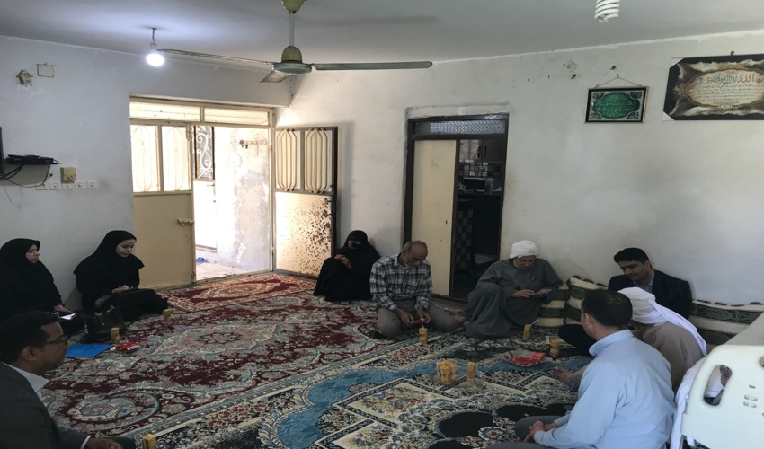 دیدار با خانواده شهداء  به مناسبت گرامیداشت دهه مبارک فجر در شهرستان قشم 