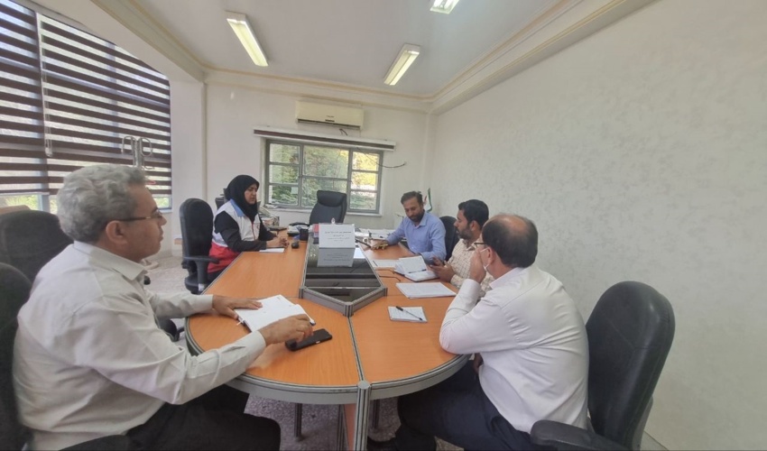 نشست هماهنگی پویش کاشت ۱۷۵ هزار نهال در هرمزگان با مشارکت هلال احمر 