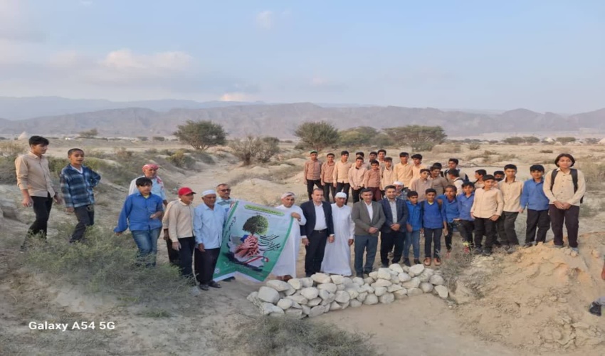 اجرای عملیات آبخیزداری سازه خشکه چین در شهرستان بندرلنگه