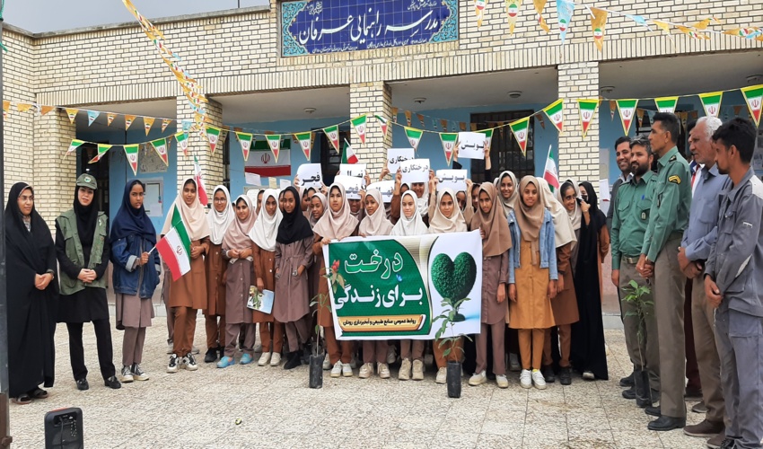 برگزاری پویش درختکاری "نهال فجر" در شهرستان رودان 