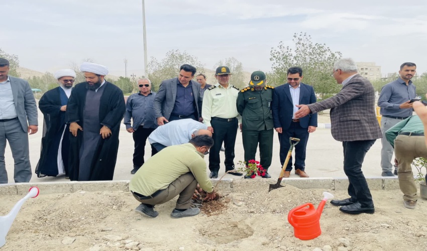 برگزاری مراسم روز درختکاری در پارک ۲۲ بهمن شهر خمیر