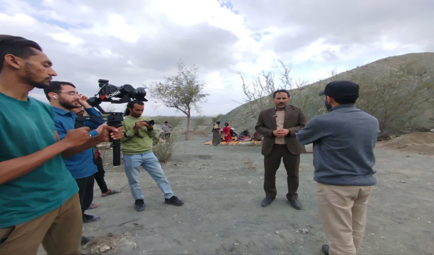 حضور معاون آبخیزداری اداره کل منابع طبیعی استان هرمزگان در جمع آبخیز نشینان روستای چوخون شهرستان بشاگرد