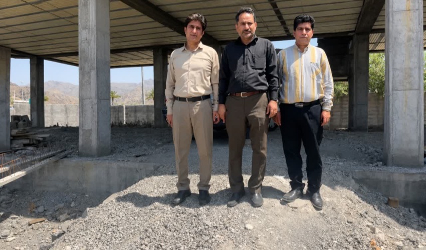بازدید معاون آبخیزداری اداره کل منابع طبیعی هرمزگان از پروژه ساختمان اداری منابع طبیعی شهرستان رودان